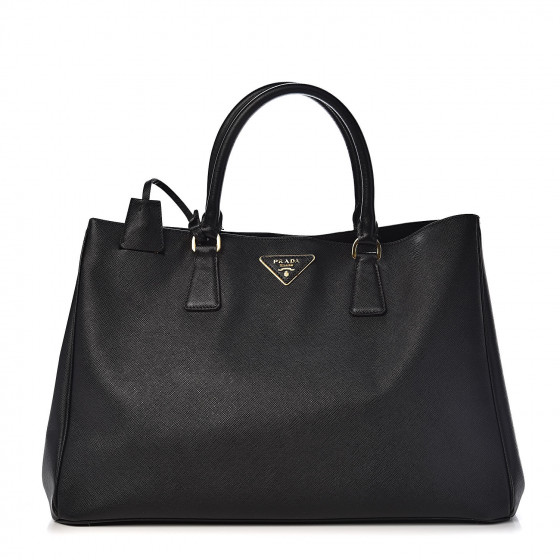 prada saffiano 33